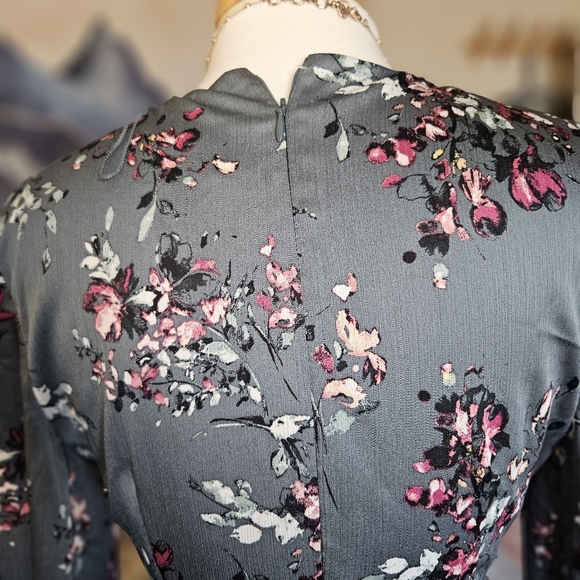 Adrianna Papell Teal Mauve Floral Printed Crinkle Long Sleeve Wrap Dress Size 4 - Picture 13 of 14